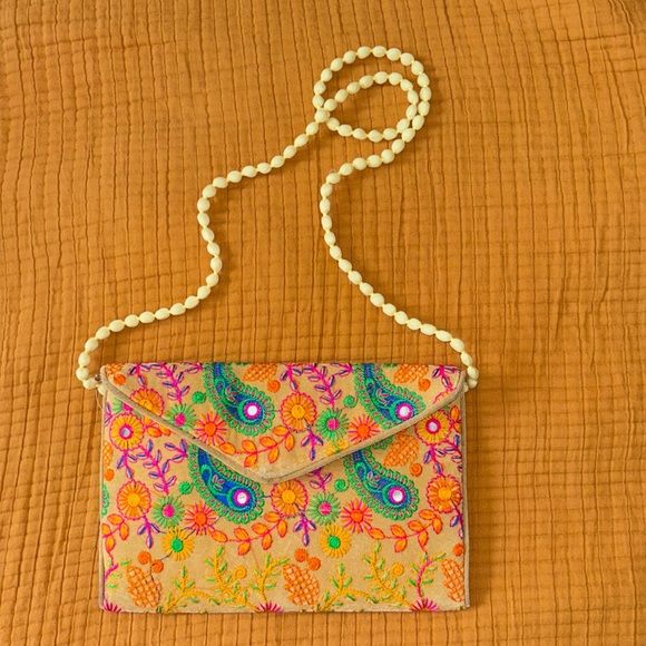 Beautiful hand stitched bag from Dubai - Picture 1 of 3